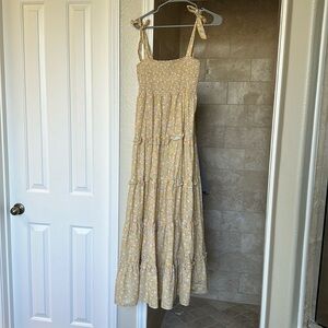 NWOT Maison Me Brooklyn Women's Dress, Cluster Floral, Large